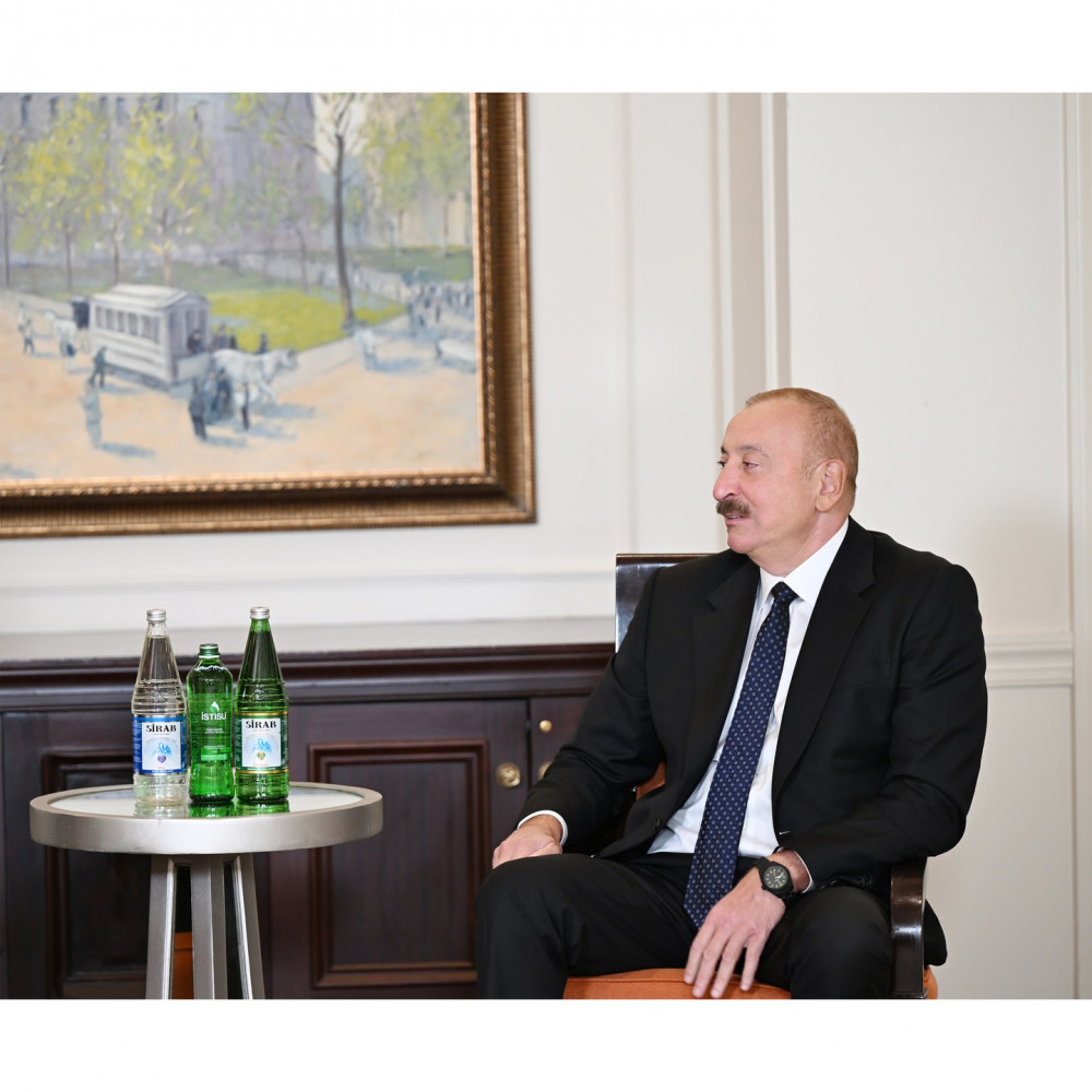 Prezident İlham Əliyev Nyu-Yorkda “Brookfield Asset Management” şirkətinin baş icraçı direktoru ilə görüşüb<font color=red> - FOTOLAR</font>