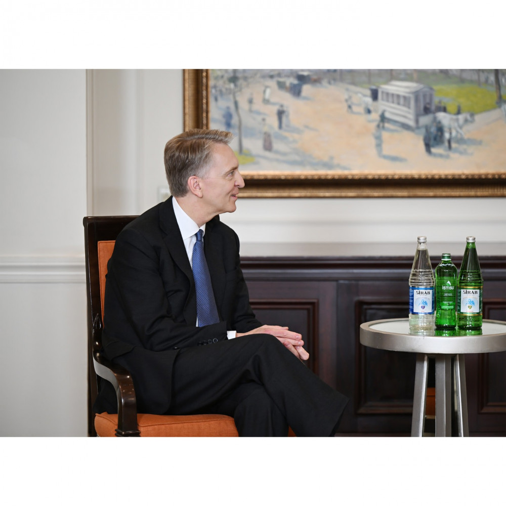 Prezident İlham Əliyev Nyu-Yorkda “Brookfield Asset Management” şirkətinin baş icraçı direktoru ilə görüşüb<font color=red> - FOTOLAR</font>