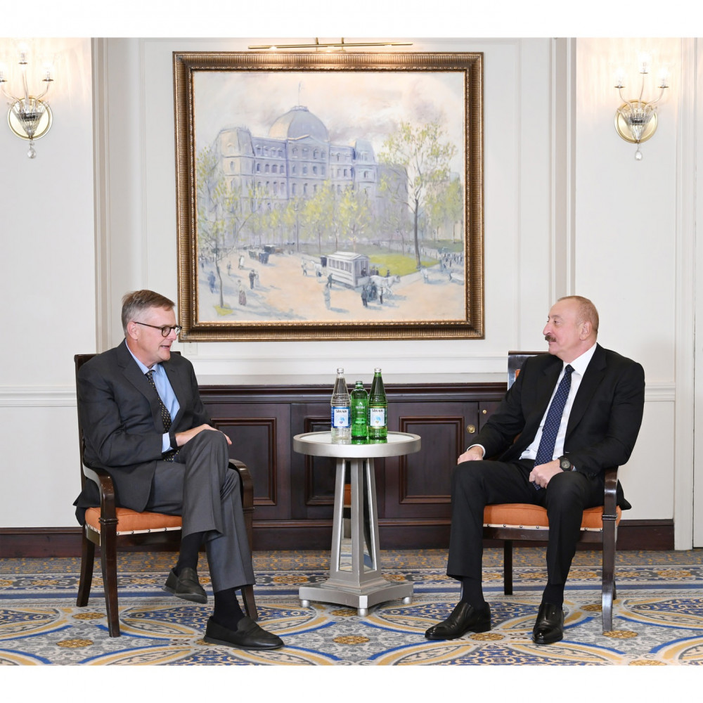 Prezident İlham Əliyev Nyu-Yorkda “Neuberger Berman” şirkətinin sədri və baş icraçı direktoru ilə görüşüb<font color=red> - FOTOLAR</font>