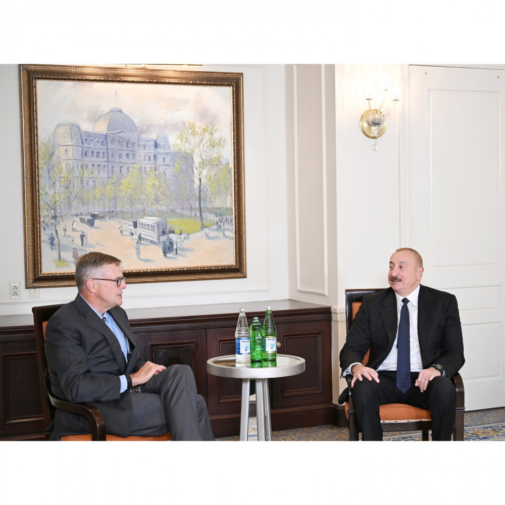 Prezident İlham Əliyev Nyu-Yorkda “Neuberger Berman” şirkətinin sədri və baş icraçı direktoru ilə görüşüb<font color=red> - FOTOLAR</font>