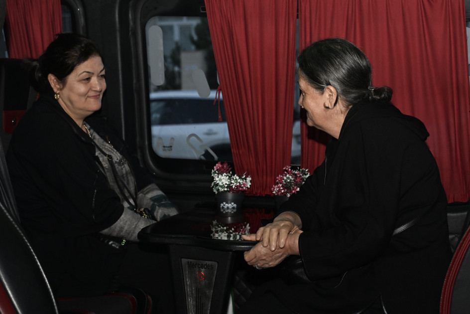 Laçın şəhərinə növbəti köç karvanı yola salınıb<font color=red> - FOTOLAR</font>