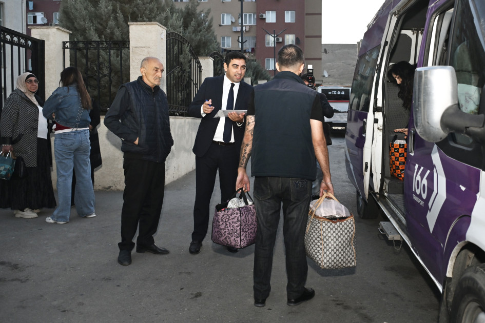 Laçın şəhərinə növbəti köç karvanı yola salınıb<font color=red> - FOTOLAR</font>