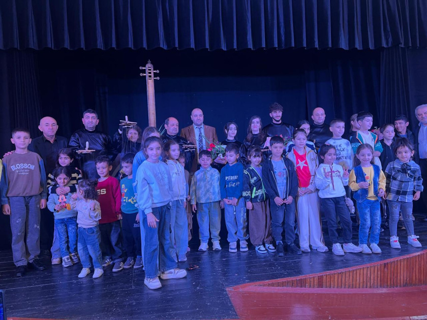 Naxçıvan Dövlət Kukla Teatrının Gəncə və Qax rayonlarına təşkil olunmuş qastrol səfəri yekunlaşıb<font color=red> - FOTOLAR</font>