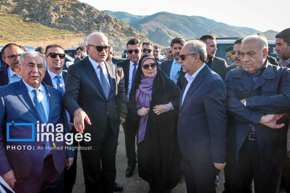 Azərbaycan Baş nazirinin müavini ilə İranın yol və şəhərsalma naziri Təbrizə və Culfaya gedib, Araz dəhlizində görülən işlərlə tanış olub<font color=red> - FOTOLAR</font>