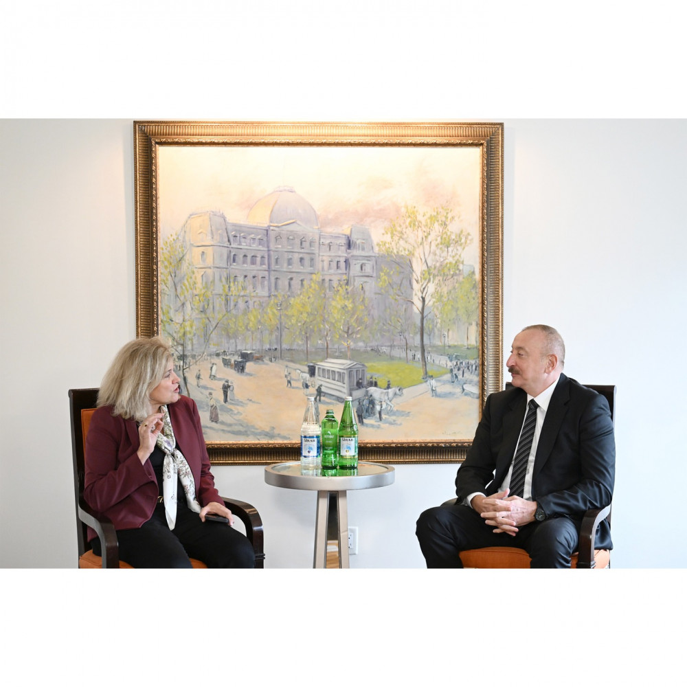 Azərbaycan Prezidenti İlham Əliyev Nyu-Yorkda “Franklin Templeton” şirkətinin baş icraçı direktoru və prezidenti ilə görüşüb<font color=red> - FOTOLAR</font>