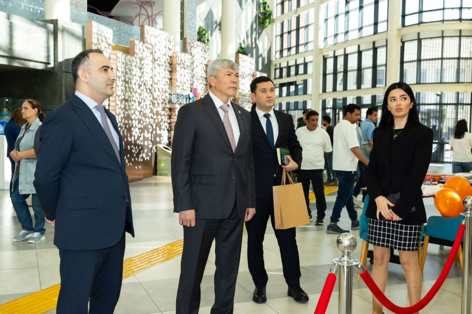 Qırğızıstanın və Kolumbiyanın səfirləri “ASAN xidmət”də<font color=red> - FOTOLAR</font>