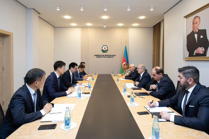 Azərbaycan Çin ilə günəş və külək enerjisi layihələrinin inkişafını müzakirə edib<font color=red> - FOTOLAR</font>