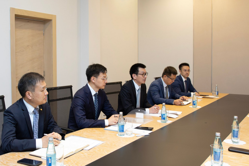 Azərbaycan Çin ilə günəş və külək enerjisi layihələrinin inkişafını müzakirə edib<font color=red> - FOTOLAR</font>