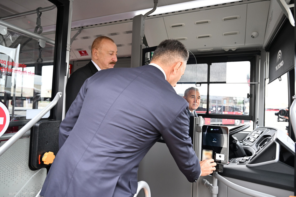 Prezident İlham Əliyev “BakuBus” MMC-nin Gəncə Avtoparkının açılışında iştirak edib<font color=red> - FOTOLAR</font>