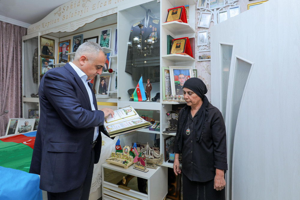 Səlahiyyətli nümayəndə şəhid ailələrini ziyarət edib<font color=red> - FOTOLAR</font>