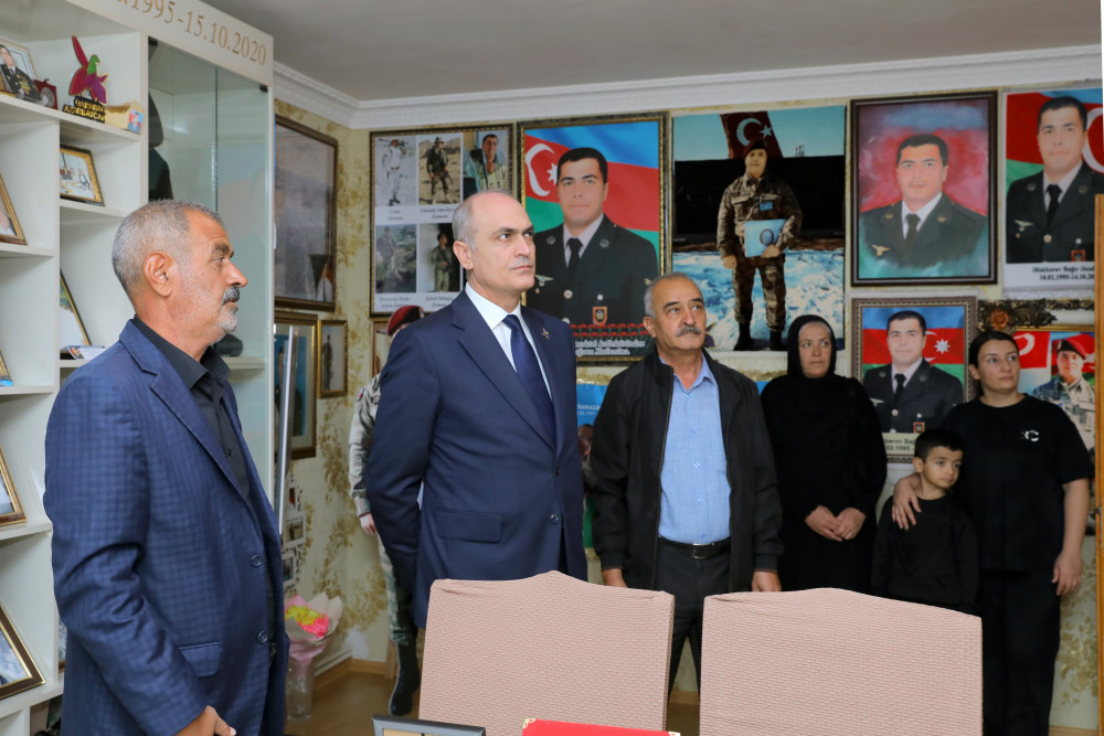 Ali Məclis sədrinin birinci müavini Bəxtiyar Məmmədov  şəhid ailələrini ziyarət edib<font color=red> - FOTOLAR</font>