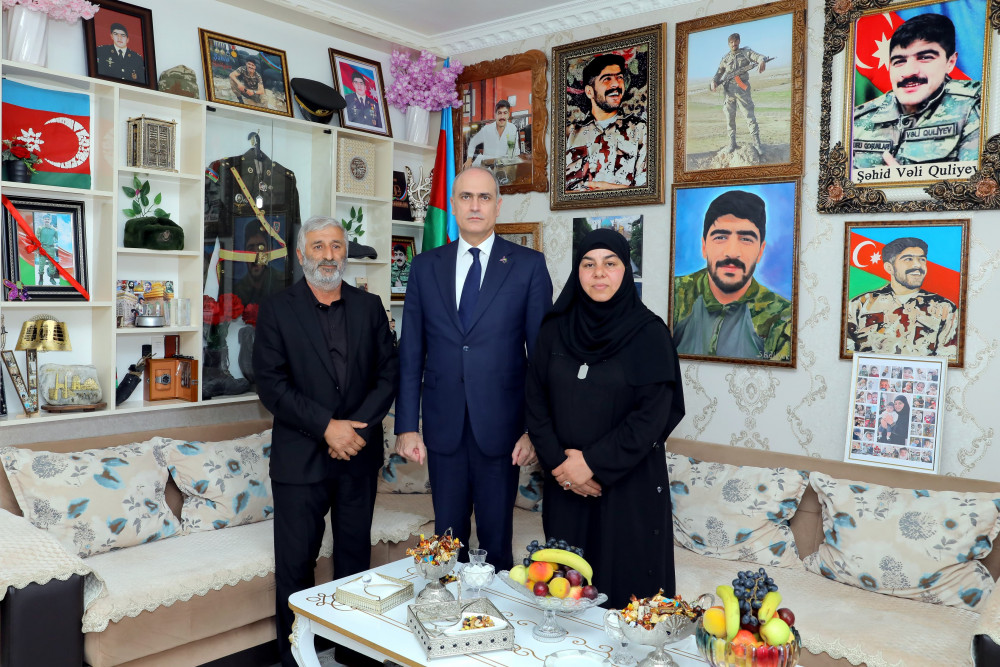 Ali Məclis sədrinin birinci müavini Bəxtiyar Məmmədov  şəhid ailələrini ziyarət edib<font color=red> - FOTOLAR</font>