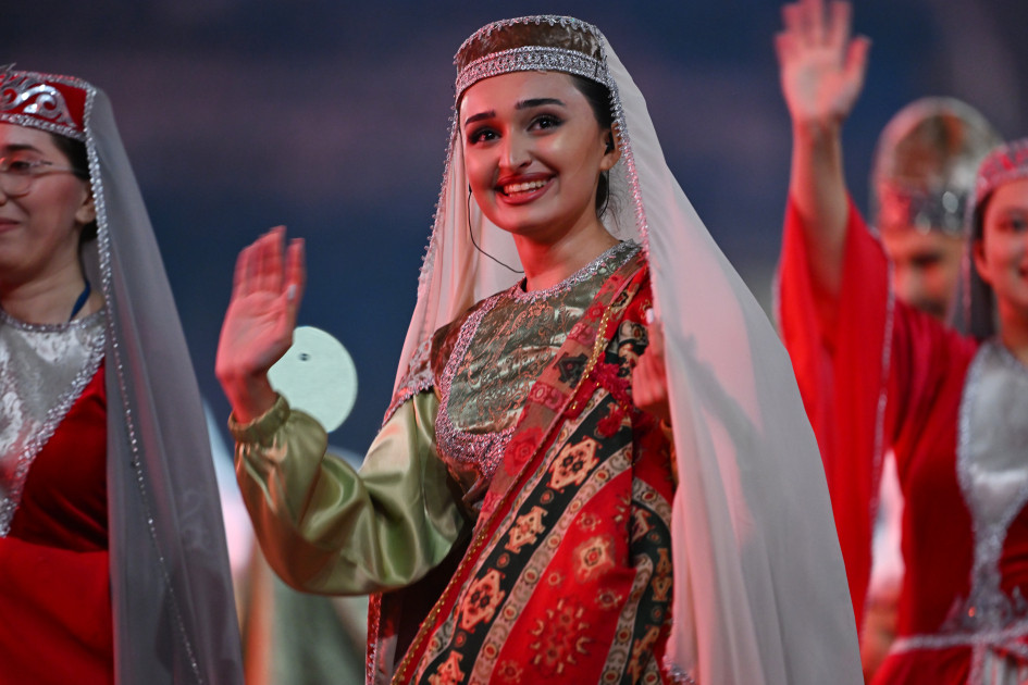 Gəncədə III MDB Oyunlarının təntənəli açılış mərasimi keçirilib Prezident İlham Əliyev və birinci xanım Mehriban Əliyeva tədbiri izləyiblər<font color=red> - FOTOLAR</font>