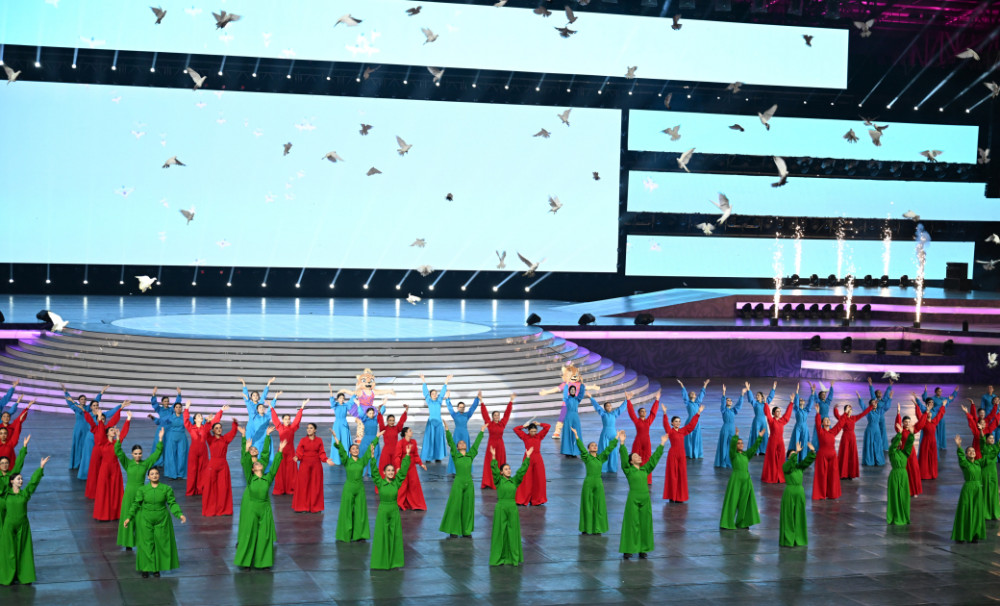 Gəncədə III MDB Oyunlarının təntənəli açılış mərasimi keçirilib Prezident İlham Əliyev və birinci xanım Mehriban Əliyeva tədbiri izləyiblər<font color=red> - FOTOLAR</font>