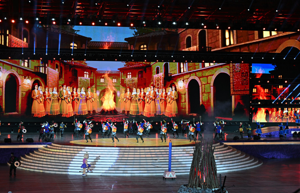 Gəncədə III MDB Oyunlarının təntənəli açılış mərasimi keçirilib Prezident İlham Əliyev və birinci xanım Mehriban Əliyeva tədbiri izləyiblər<font color=red> - FOTOLAR</font>