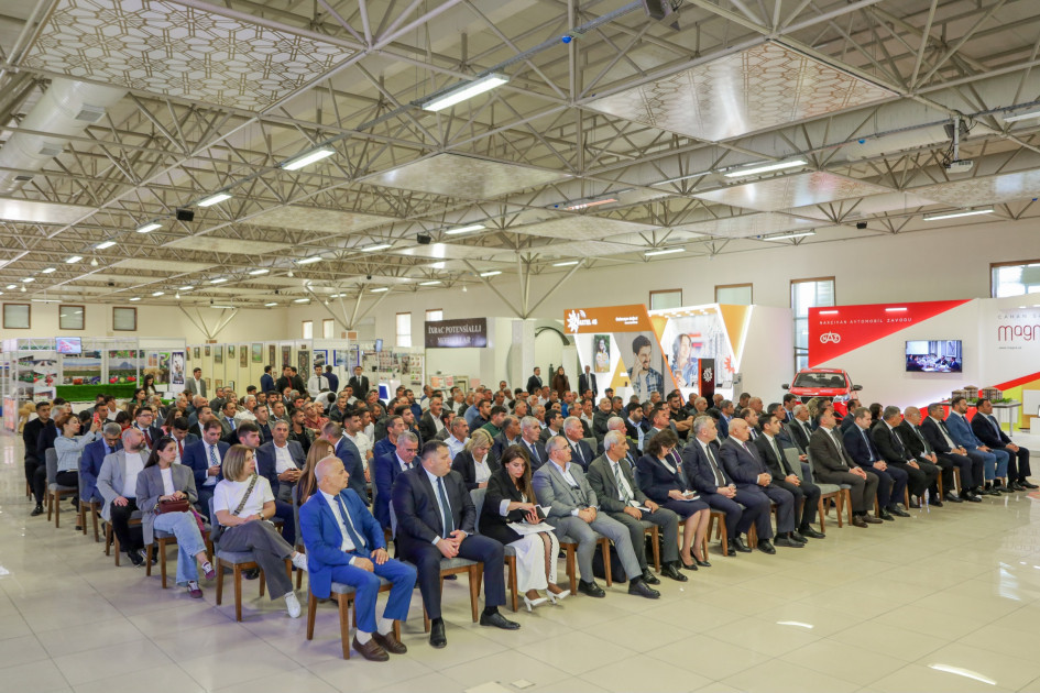 Naxçıvanda “Dövlət-özəl tərəfdaşlıq çərçivəsində Aqronomların Naxçıvan Forumu” keçirilib <font color=red> - FOTOLAR</font>