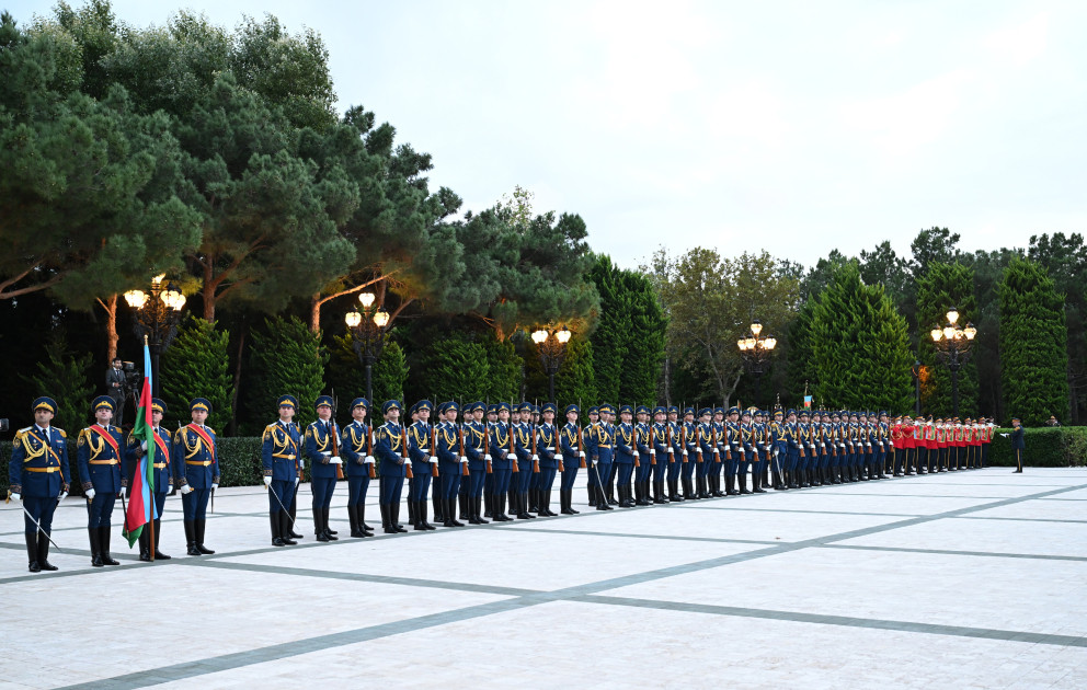 İtaliya Prezidenti Sercio Mattarellanın Bakıda rəsmi qarşılanma mərasimi olub<font color=red> - FOTOLAR</font>