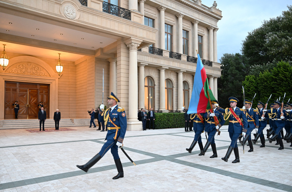 İtaliya Prezidenti Sercio Mattarellanın Bakıda rəsmi qarşılanma mərasimi olub<font color=red> - FOTOLAR</font>
