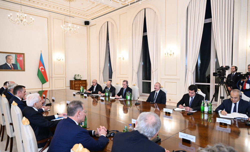 Azərbaycan Prezidenti İlham Əliyevin İtaliya Prezidenti Sercio Mattarella ilə geniş tərkibdə görüşü olub<font color='red'> - YENİLƏNƏCƏK</font><font color=red> - FOTOLAR</font>