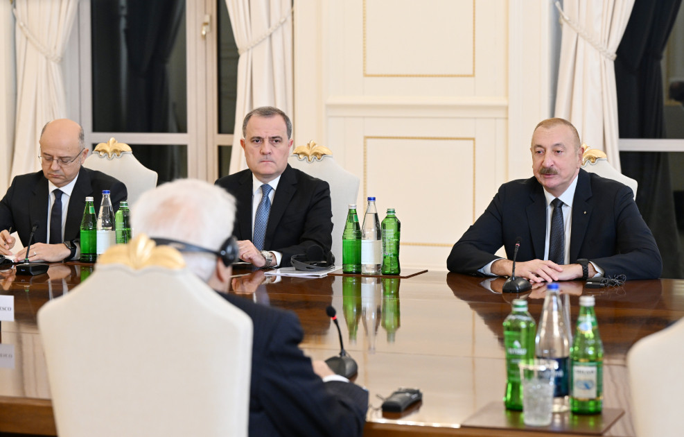 Azərbaycan Prezidenti İlham Əliyevin İtaliya Prezidenti Sercio Mattarella ilə geniş tərkibdə görüşü olub<font color='red'> - YENİLƏNƏCƏK</font><font color=red> - FOTOLAR</font>