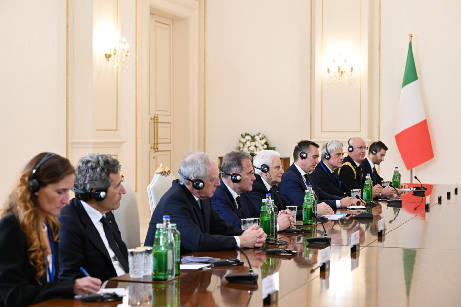 Azərbaycan Prezidenti İlham Əliyevin İtaliya Prezidenti Sercio Mattarella ilə geniş tərkibdə görüşü olub<font color='red'> - YENİLƏNƏCƏK</font><font color=red> - FOTOLAR</font>