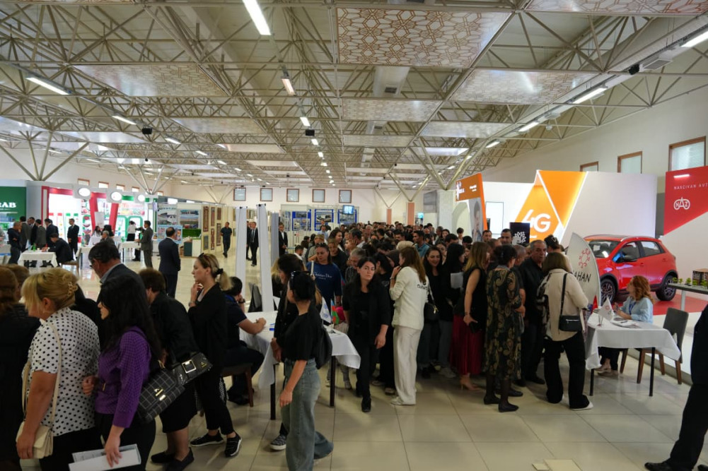 Naxçıvanda növbəti əmək yarmarkası keçirilir<font color=red> - FOTOLAR</font>