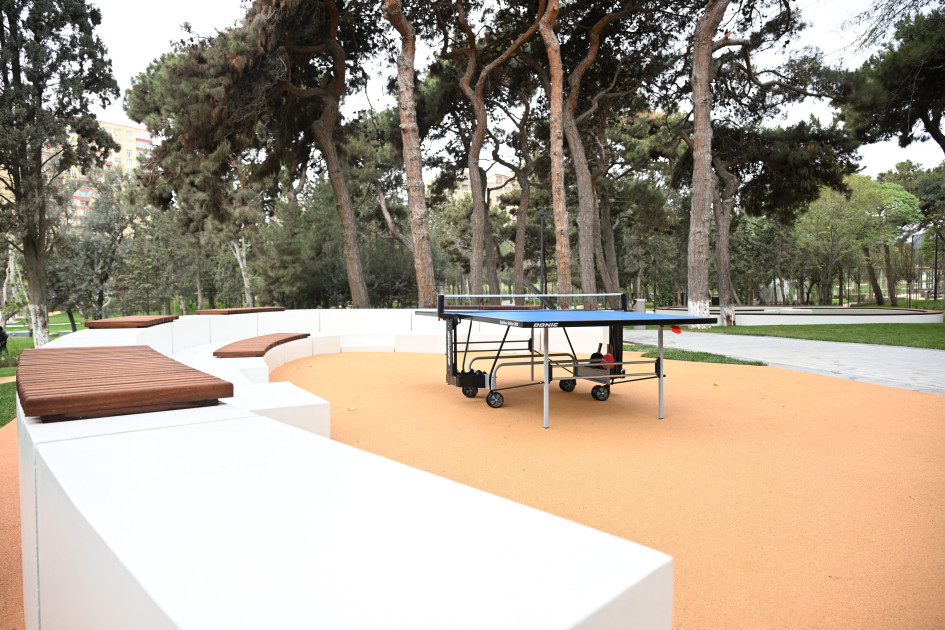 Prezident İlham Əliyev və birinci xanım Mehriban Əliyeva Bakının Nərimanov rayonunda salınan yeni parkın açılışında iştirak ediblər<font color=red> - FOTOLAR</font>