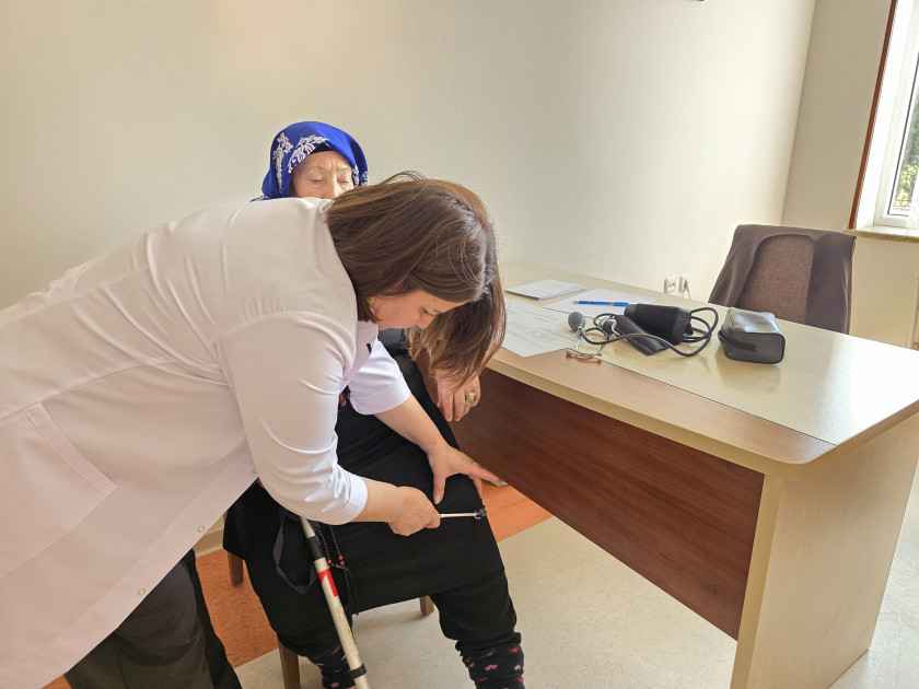 Naxçıvanda Ahıllar Günü münasibətilə tibbi aksiya keçirilib<font color=red> - FOTOLAR</font>