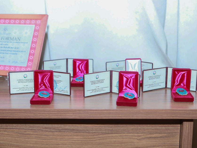 Naxçıvanda Beynəlxalq Müəllimlər Günü qeyd olunub<font color=red> - FOTOLAR</font>