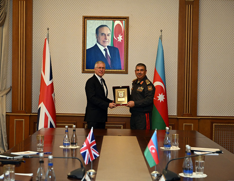 Azərbaycan ilə Böyük Britaniya arasında hərbi sahədə əməkdaşlığın inkişaf perspektivləri müzakirə olunub<font color=red> - FOTOLAR</font>