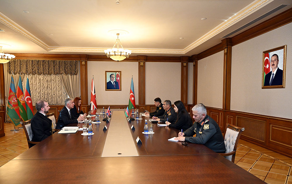 Azərbaycan ilə Böyük Britaniya arasında hərbi sahədə əməkdaşlığın inkişaf perspektivləri müzakirə olunub<font color=red> - FOTOLAR</font>