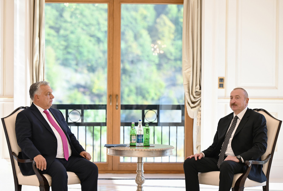 Azərbaycan Prezidenti İlham Əliyev Qəbələdə Macarıstanın Baş naziri ilə görüşüb <font color='red'> - YENİLƏNİB</font><font color=red> - FOTOLAR</font>