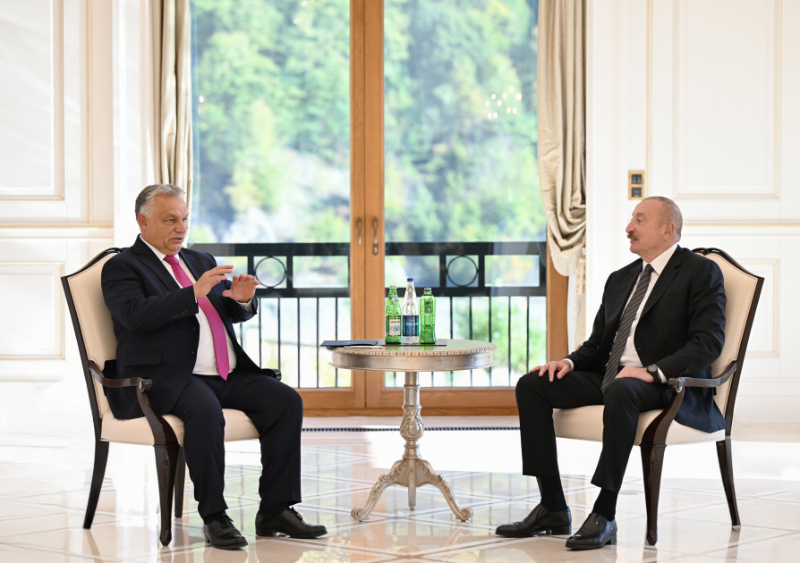 Azərbaycan Prezidenti İlham Əliyev Qəbələdə Macarıstanın Baş naziri ilə görüşüb <font color='red'> - YENİLƏNİB</font><font color=red> - FOTOLAR</font>