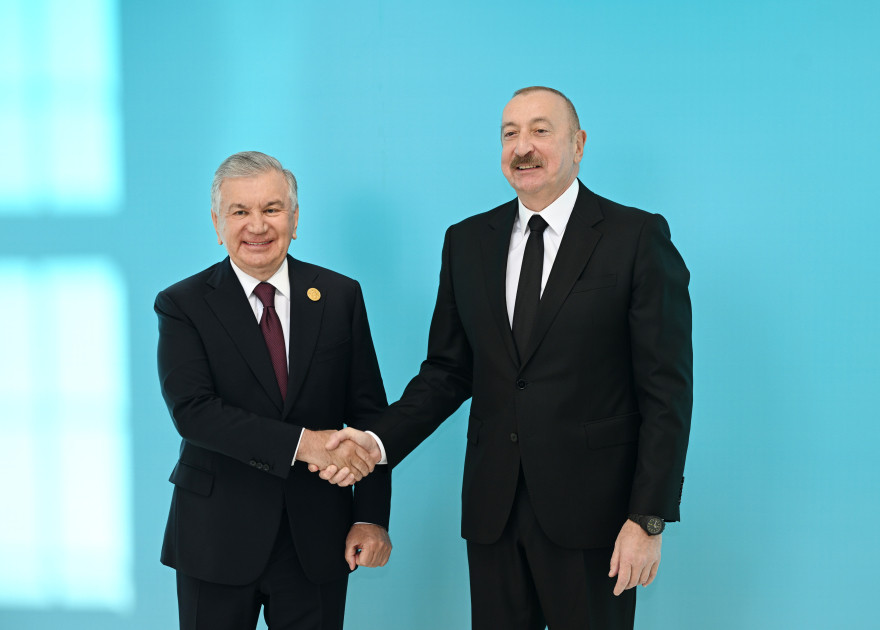 Prezident İlham Əliyev Qəbələdə TDT-nin Dövlət Başçıları Şurasının 12-ci Zirvə Görüşündə iştirak edən dövlət və hökumət başçılarını qarşılayıb<font color=red> - FOTOLAR</font>