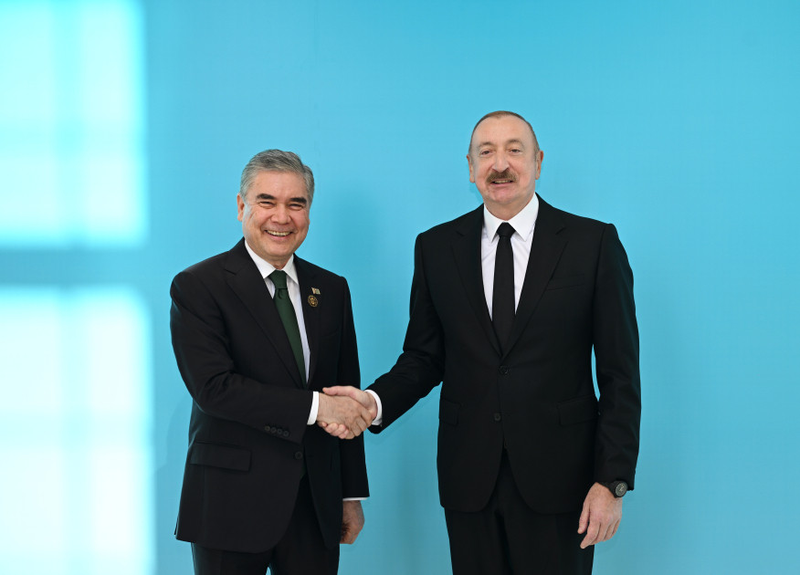 Prezident İlham Əliyev Qəbələdə TDT-nin Dövlət Başçıları Şurasının 12-ci Zirvə Görüşündə iştirak edən dövlət və hökumət başçılarını qarşılayıb<font color=red> - FOTOLAR</font>