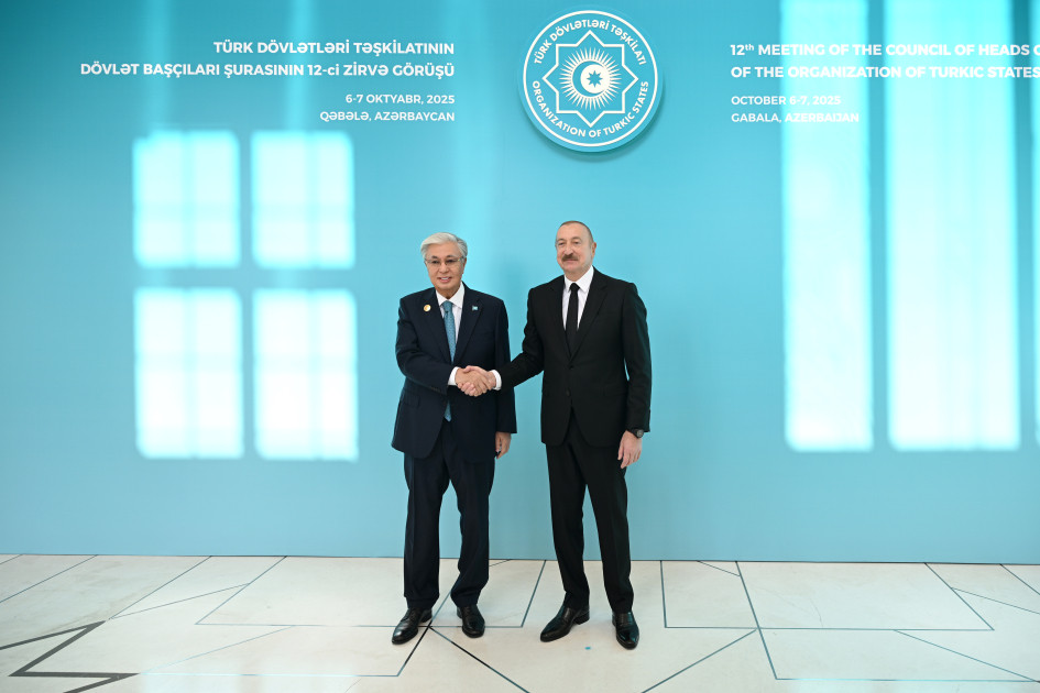 Prezident İlham Əliyev Qəbələdə TDT-nin Dövlət Başçıları Şurasının 12-ci Zirvə Görüşündə iştirak edən dövlət və hökumət başçılarını qarşılayıb<font color=red> - FOTOLAR</font>