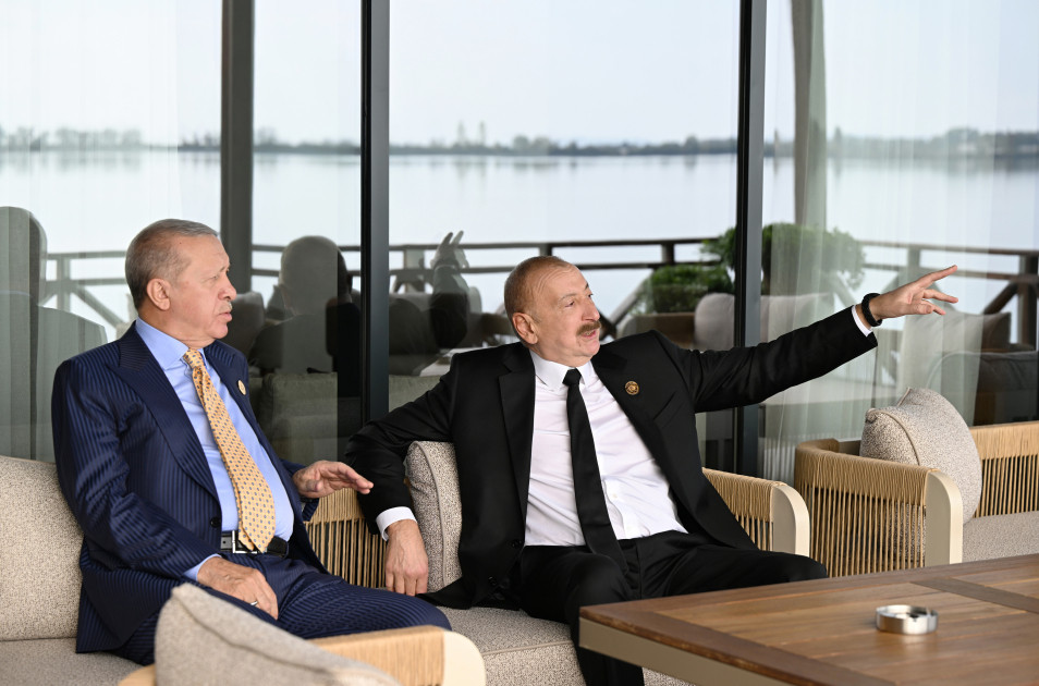 Qəbələdə TDT-nin Zirvə Görüşündə iştirak edən dövlət və hökumət başçılarının şərəfinə rəsmi nahar verilib<font color=red> - FOTOLAR</font>