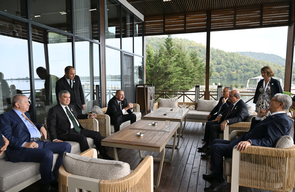 Qəbələdə TDT-nin Zirvə Görüşündə iştirak edən dövlət və hökumət başçılarının şərəfinə rəsmi nahar verilib<font color=red> - FOTOLAR</font>