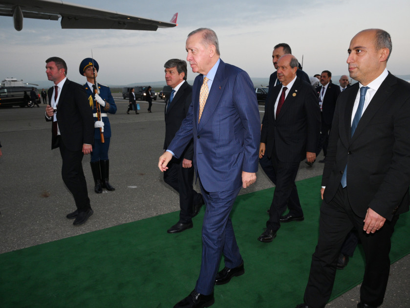 Türkiyə Prezidenti Rəcəb Tayyib Ərdoğanın Azərbaycana səfəri başa çatıb<font color=red> - FOTOLAR</font>