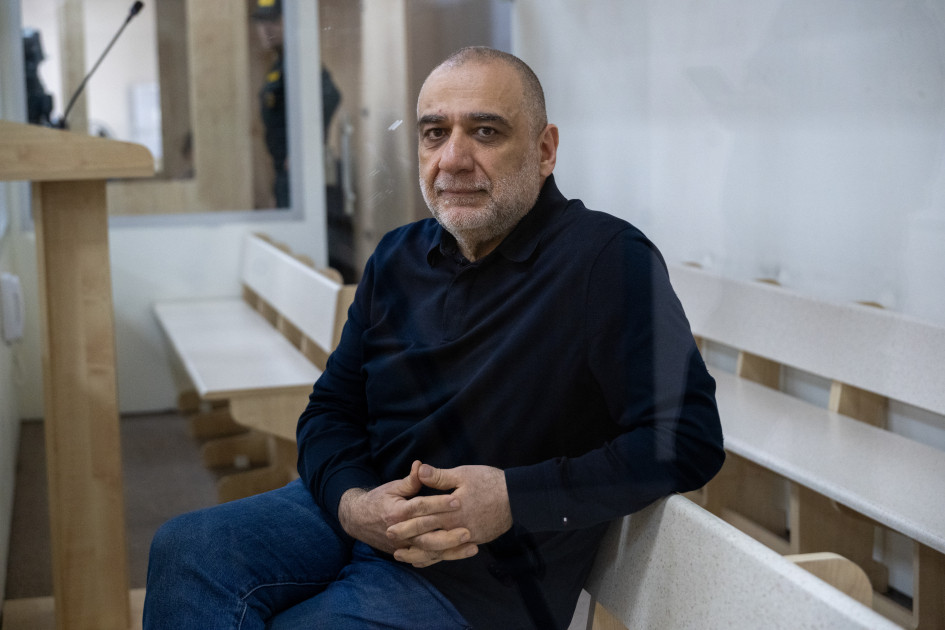 Ruben Vardanyanın məhkəməsində zərərçəkmişlərin hüquqi varislərinin və zərərçəkmiş şəxslərin ifadələri dinlənilib<font color=red> - FOTOLAR</font>