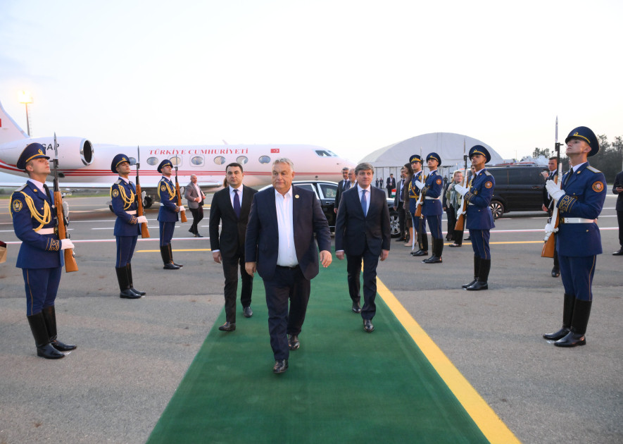 Macarıstanın Baş naziri Viktor Orbanın Azərbaycana səfəri başa çatıb<font color=red> - FOTOLAR</font>
