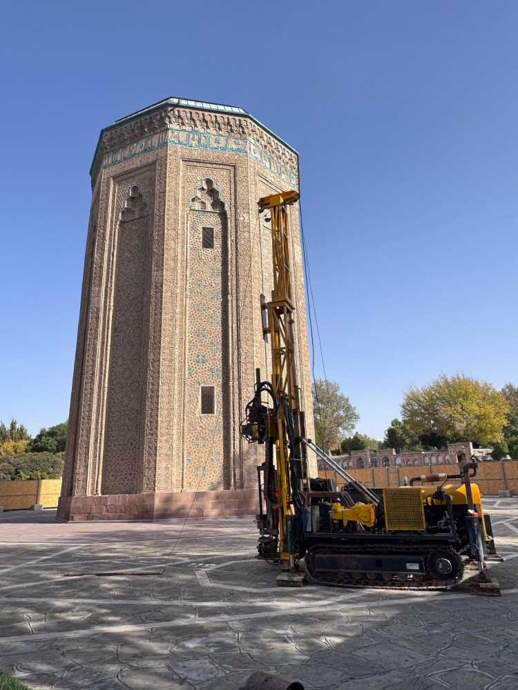 Möminə Xatun türbəsinin bərpası istiqamətində işlər davam edir<font color=red> - FOTOLAR</font>