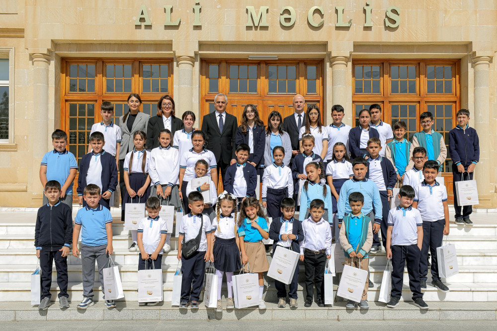 Səlahiyyətli nümayəndə şəhid övladları ilə görüşüb<font color=red> - FOTOLAR</font>