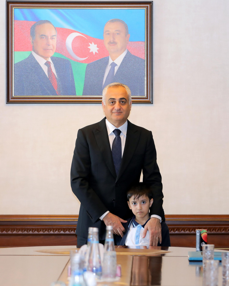 Səlahiyyətli nümayəndə şəhid övladları ilə görüşüb<font color=red> - FOTOLAR</font>