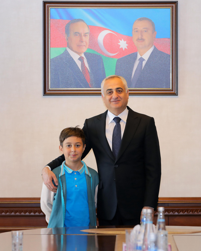 Səlahiyyətli nümayəndə şəhid övladları ilə görüşüb<font color=red> - FOTOLAR</font>