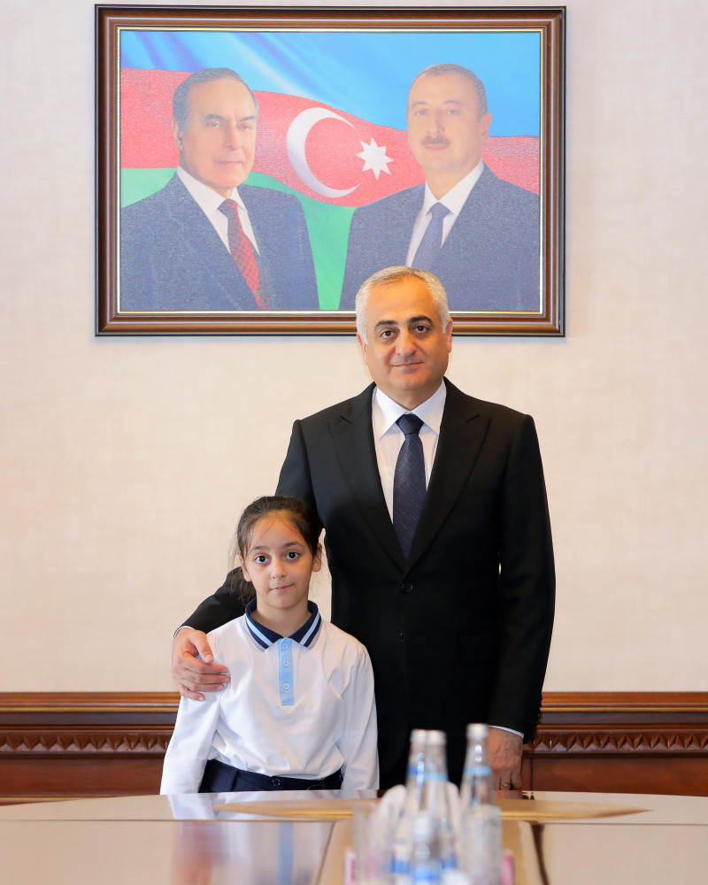 Səlahiyyətli nümayəndə şəhid övladları ilə görüşüb<font color=red> - FOTOLAR</font>