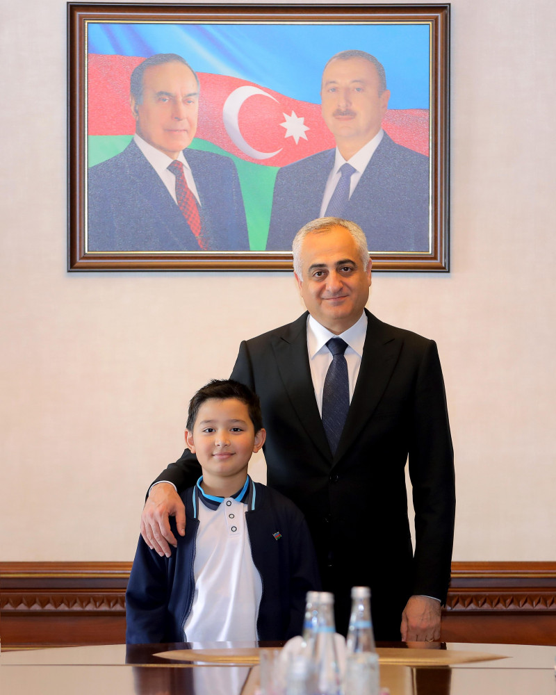 Səlahiyyətli nümayəndə şəhid övladları ilə görüşüb<font color=red> - FOTOLAR</font>