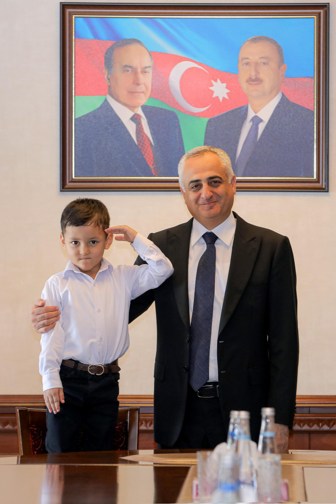 Səlahiyyətli nümayəndə şəhid övladları ilə görüşüb<font color=red> - FOTOLAR</font>