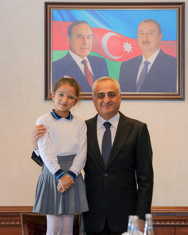 Səlahiyyətli nümayəndə şəhid övladları ilə görüşüb<font color=red> - FOTOLAR</font>