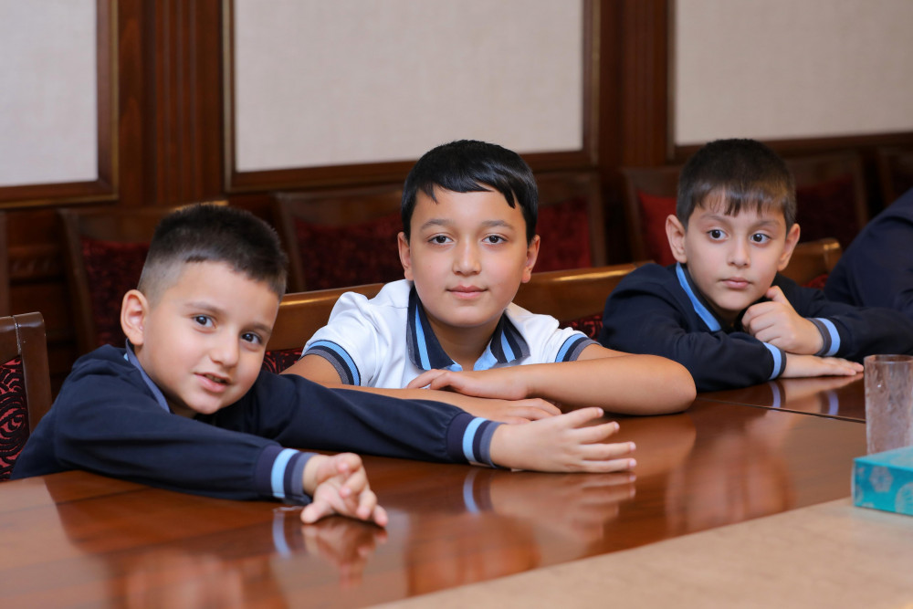 Səlahiyyətli nümayəndə şəhid övladları ilə görüşüb<font color=red> - FOTOLAR</font>